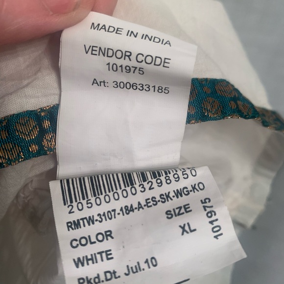 Rang Manch White/cream tunic w/colorful details - Picture 7 of 10